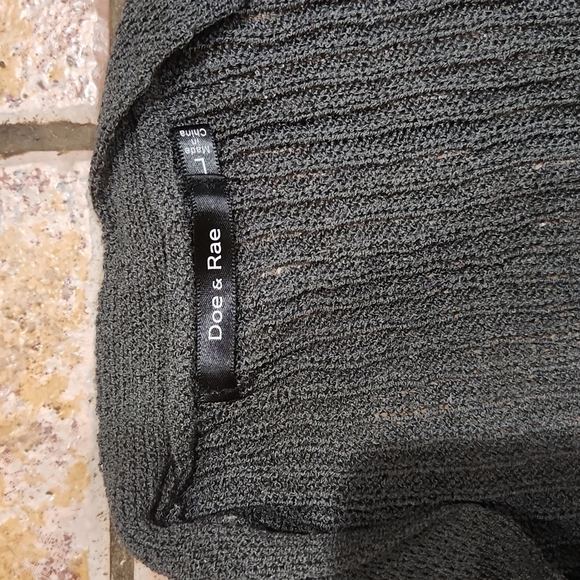 Doe & Rae Sweaters - DOE and Rae long cardigan sweater NWT gray and off white knit